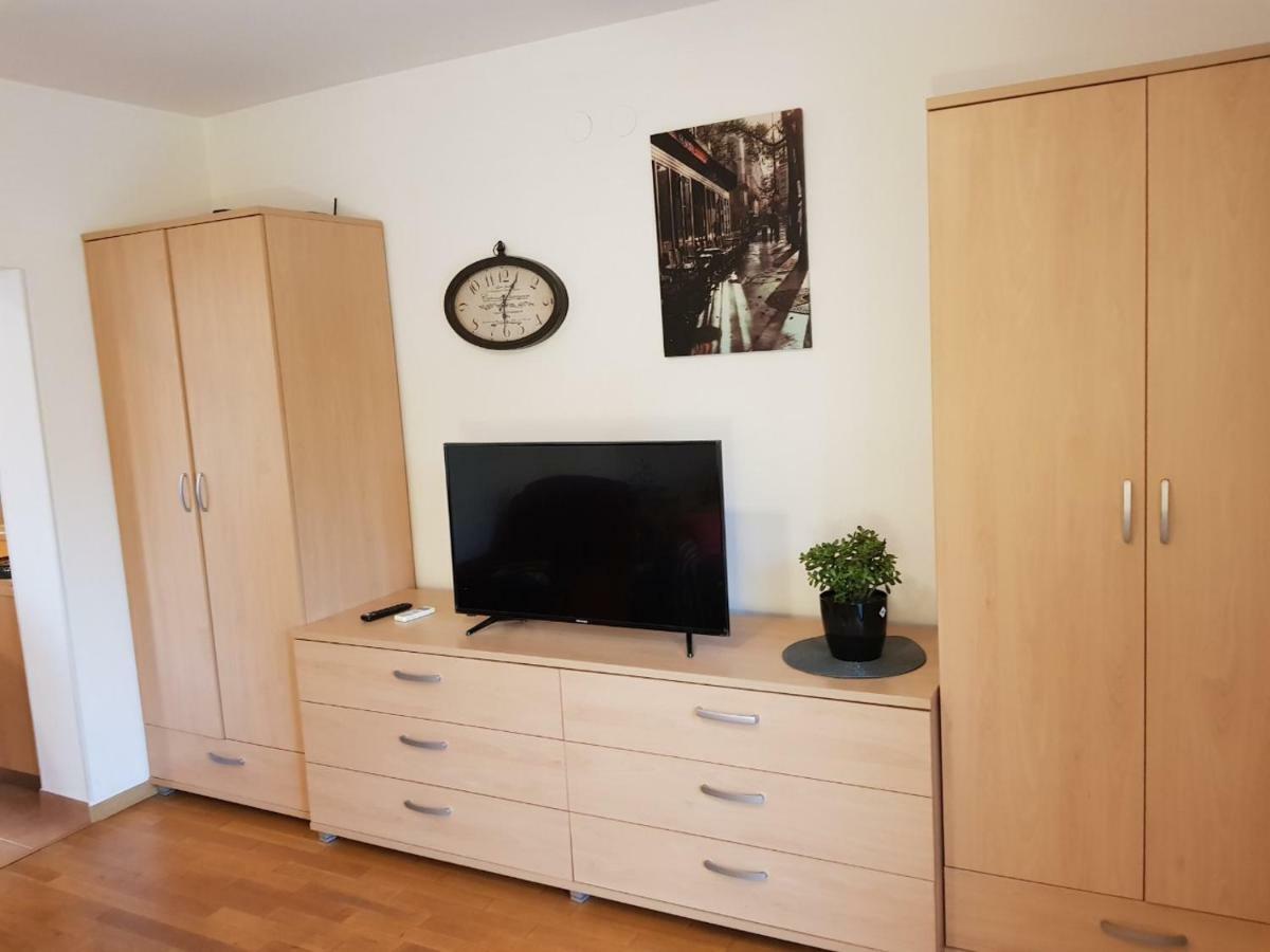 Apartment Tina By The Beach Pjescana Uvala Exteriér fotografie